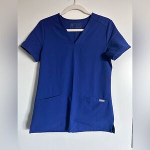 NOWT Figs Casma Three-Pocket Scrub Top in Deep Royal Blue